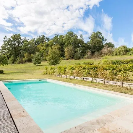 Villa Sleeps 6 Pool Wifi