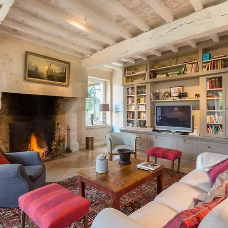 Sleeps 6 Pool Wifi Villa *